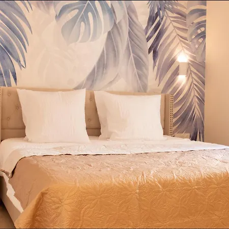Botanica Hotel 3*